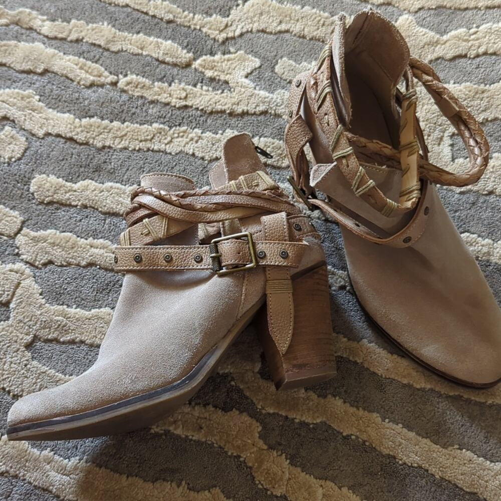 Size 9 taupe sexy booties